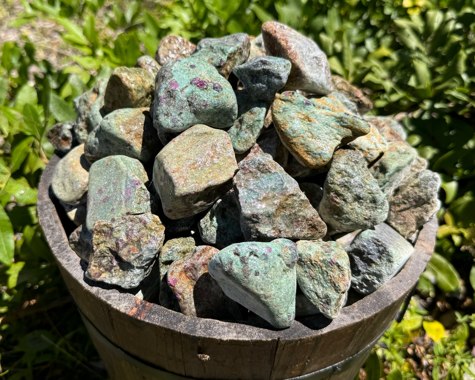 1/4 lb CLEARANCE Bulk Lot Natural Rough Ruby Zoisite (Raw Ruby Zoisite, 4 oz)