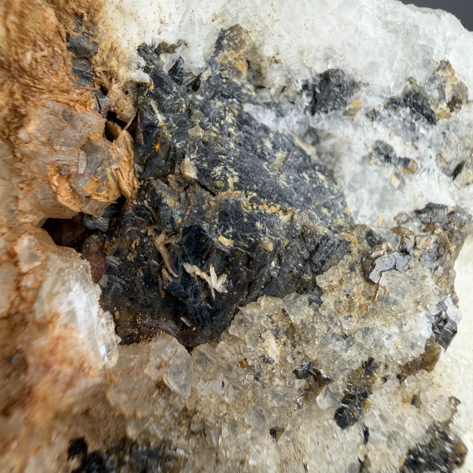 Nice Fluorite Crystals on Sphalerite: Caldwell Quarry, Boyle County, Kentucky