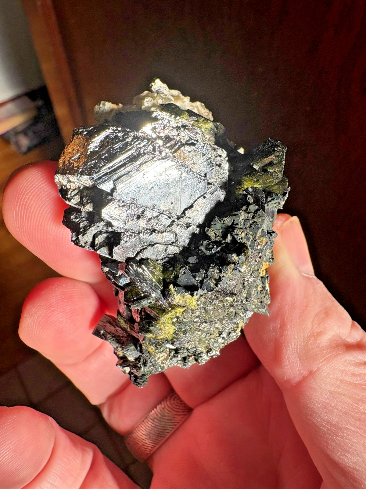 Magnetite, complex crystal, on Epidote, Cerro San Cristobal, Canete, Peru