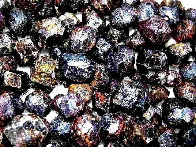 Garnet pyrope natural crystals bigger 1/2-1 inch Madagascar 1/4 pound