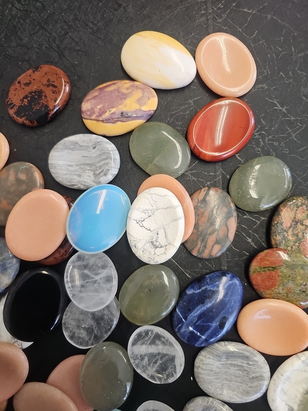wholesale bulk lot Assorted worry stone gem stone 2lb 50 pcs