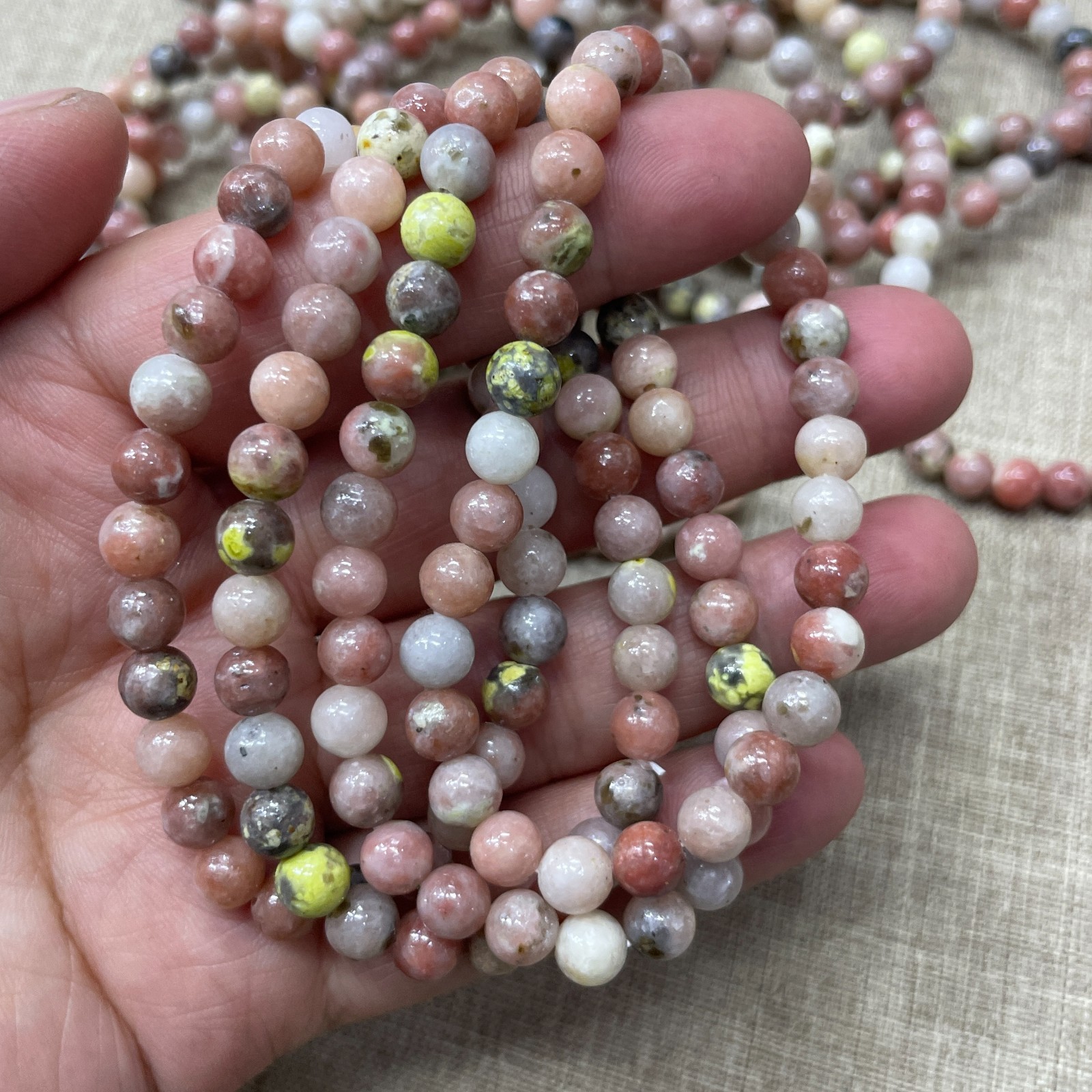 Wholesale 1 Pcs beautiful Stone ball beads 6mm 7.5” crystal Stretch Bracelet