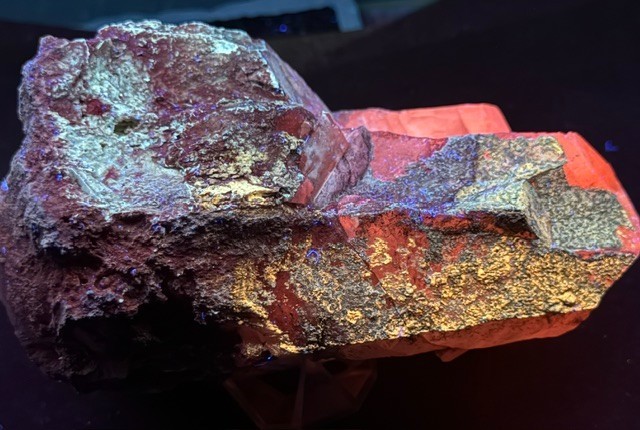 PHENOMENALLY FLUORESCENT /PHOSPHORESCENT 5″ CALCITE CRYSTAL ,COLORADO