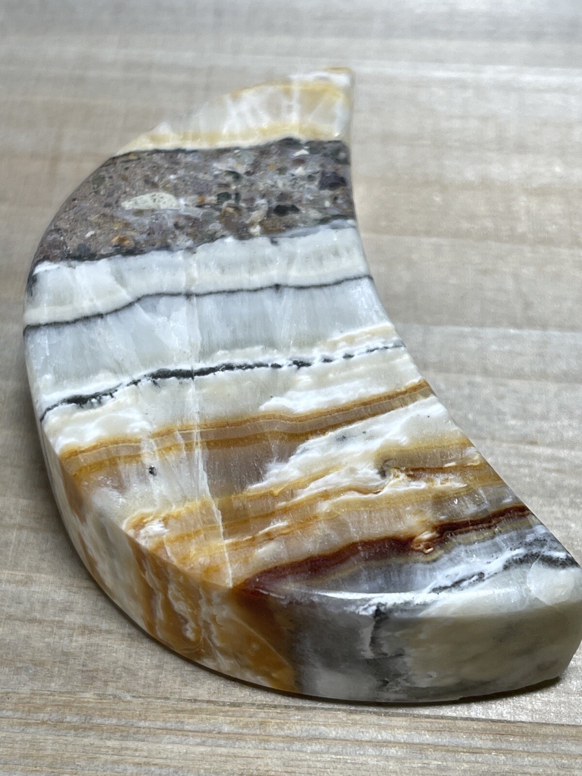 BANDED ONYX MOON – Mineral Calcite Carving Lunar Crystal Witch Stone Brown White
