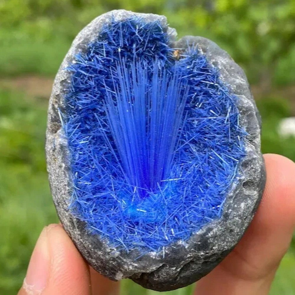 Natural meteorite Specimen, quartz crystal,Goethite, Blue copper ore, Decoration