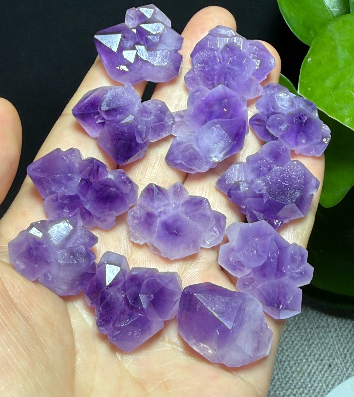 100g Natural Purple Crystal Quartz Amethyst Clusters Small particles AAA
