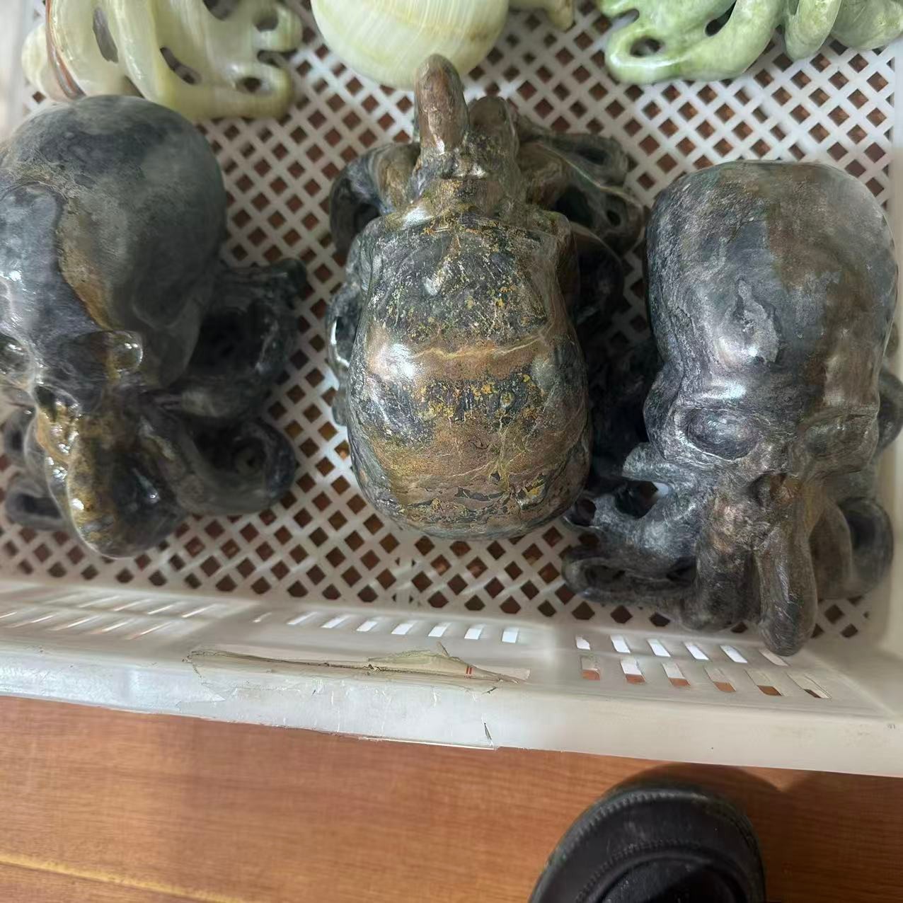 1pc Natural Jade quartz carved octopus crystal skull healing decor gift