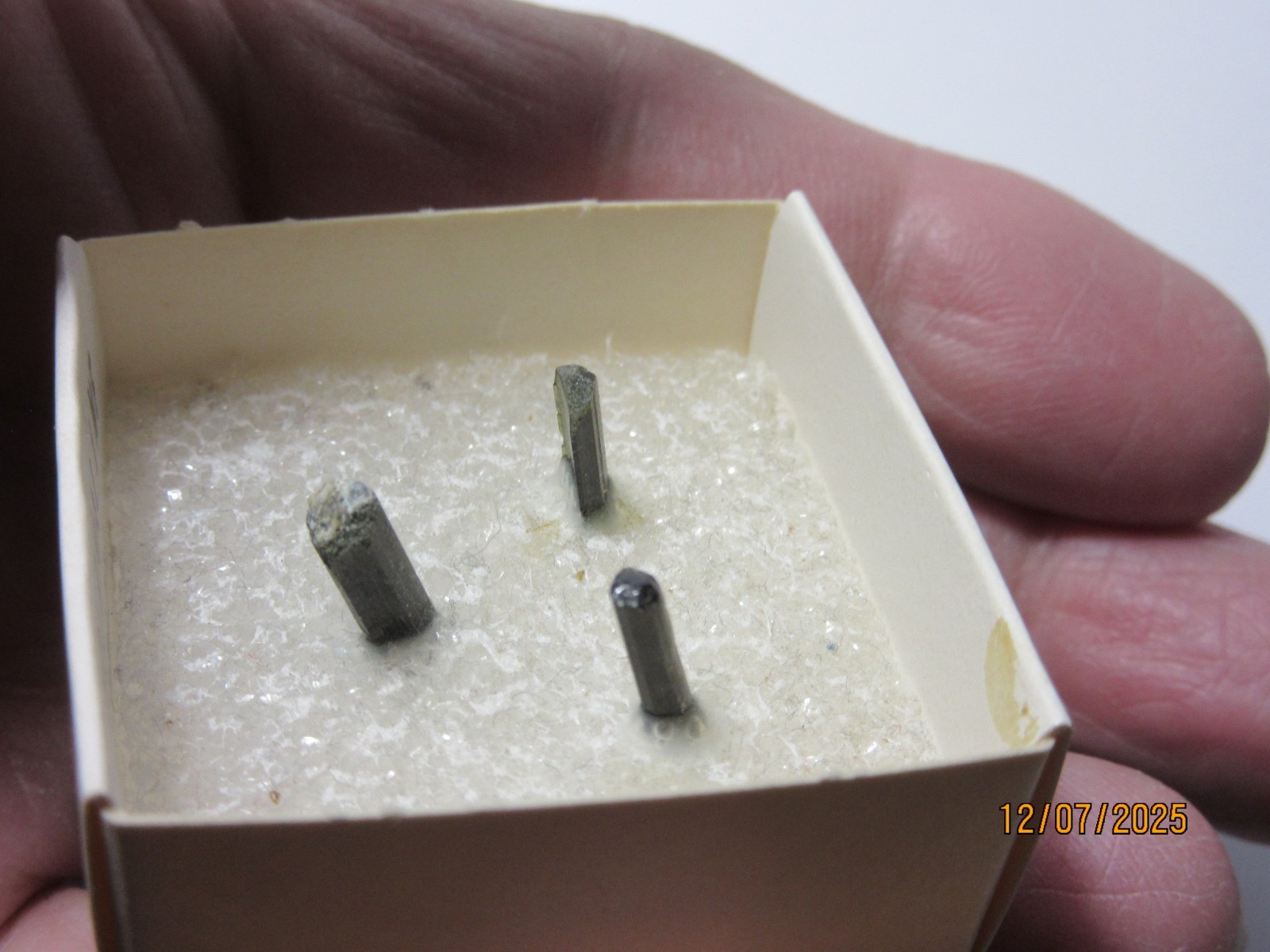 3 Green Tourmaline Crystals Brazil Thumbnail 1 5/8″ Display TGTCBTD-1s