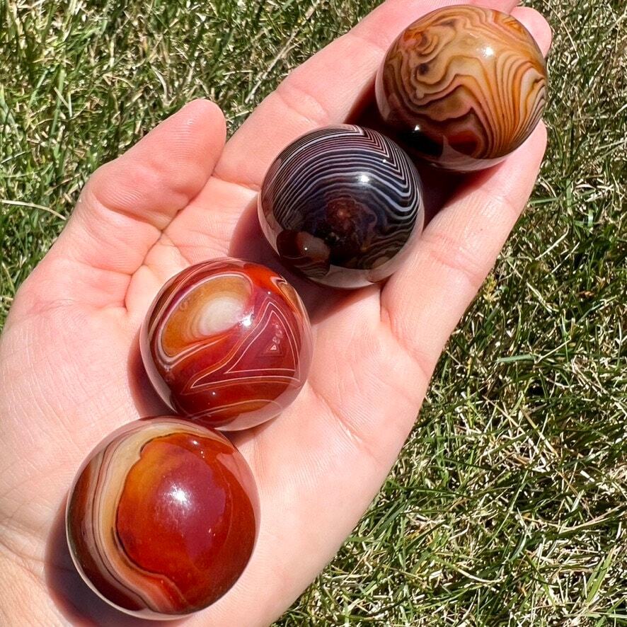 Sardonyx Sphere, Natural Sardonyx from Sri Lanka