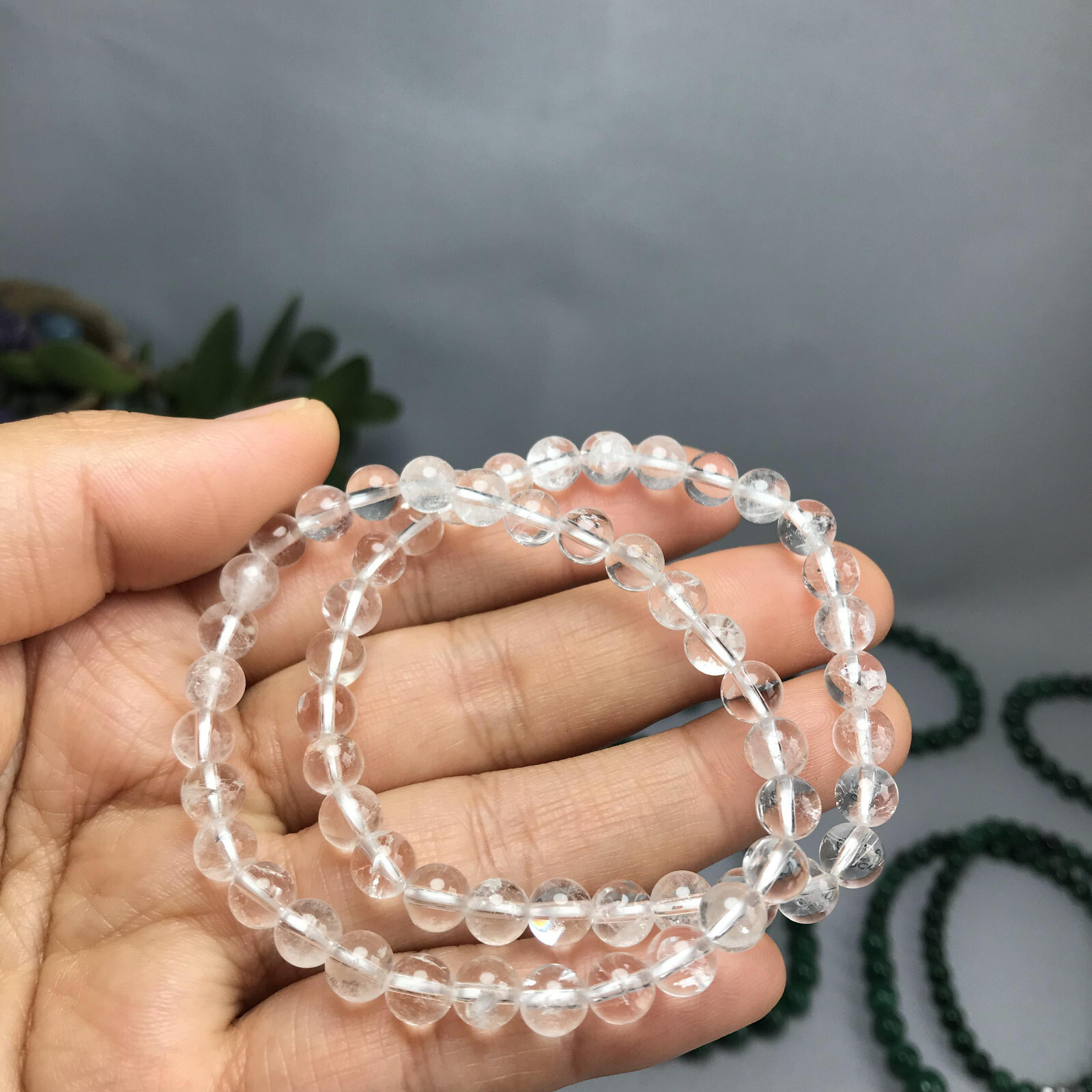 1Pcs Natural Polish white crystal stone bracelets Crystal ball Specimen 6mm