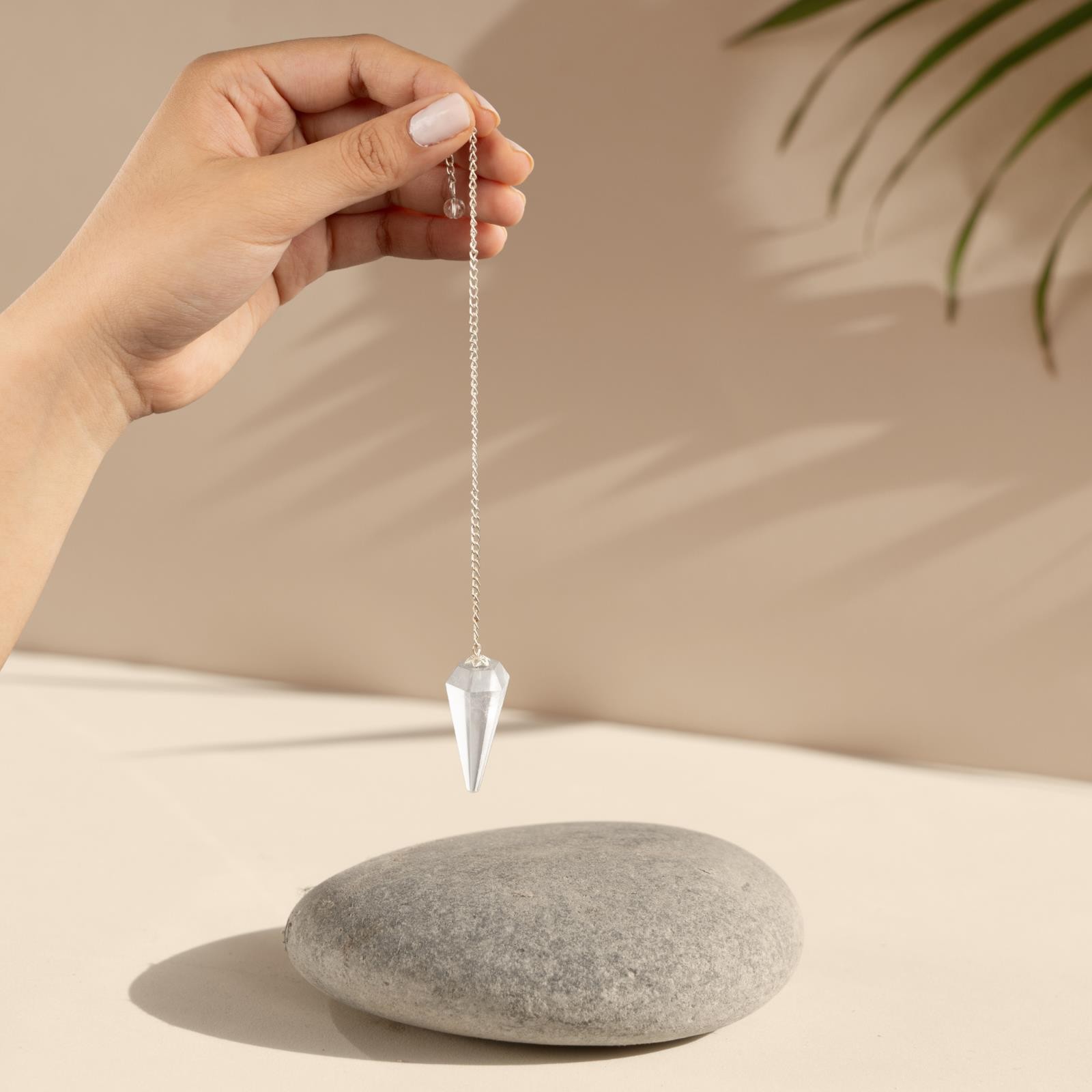 Clear Quartz Pendulum Crystal Divination Tools — Dowsing Pendulum Crystal with C