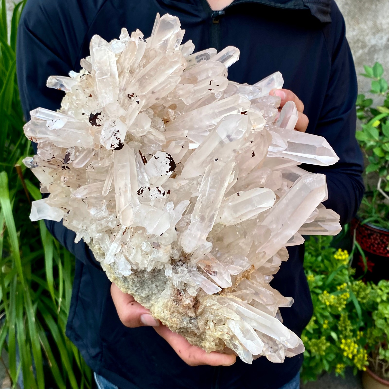 23.69LB ransparent, natural and beautiful white quartz crystal cluste