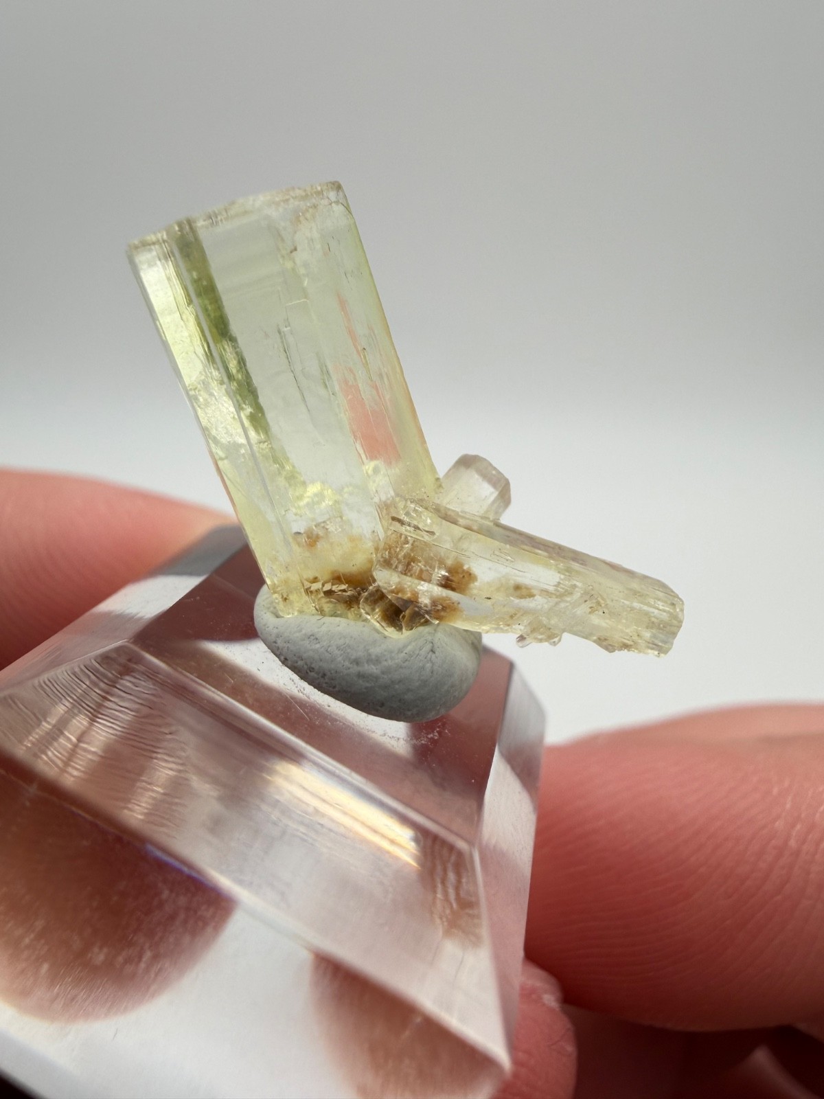 Large and Exceptional Thaumasite Crystal from the N’Chwaning Mines, South Africa