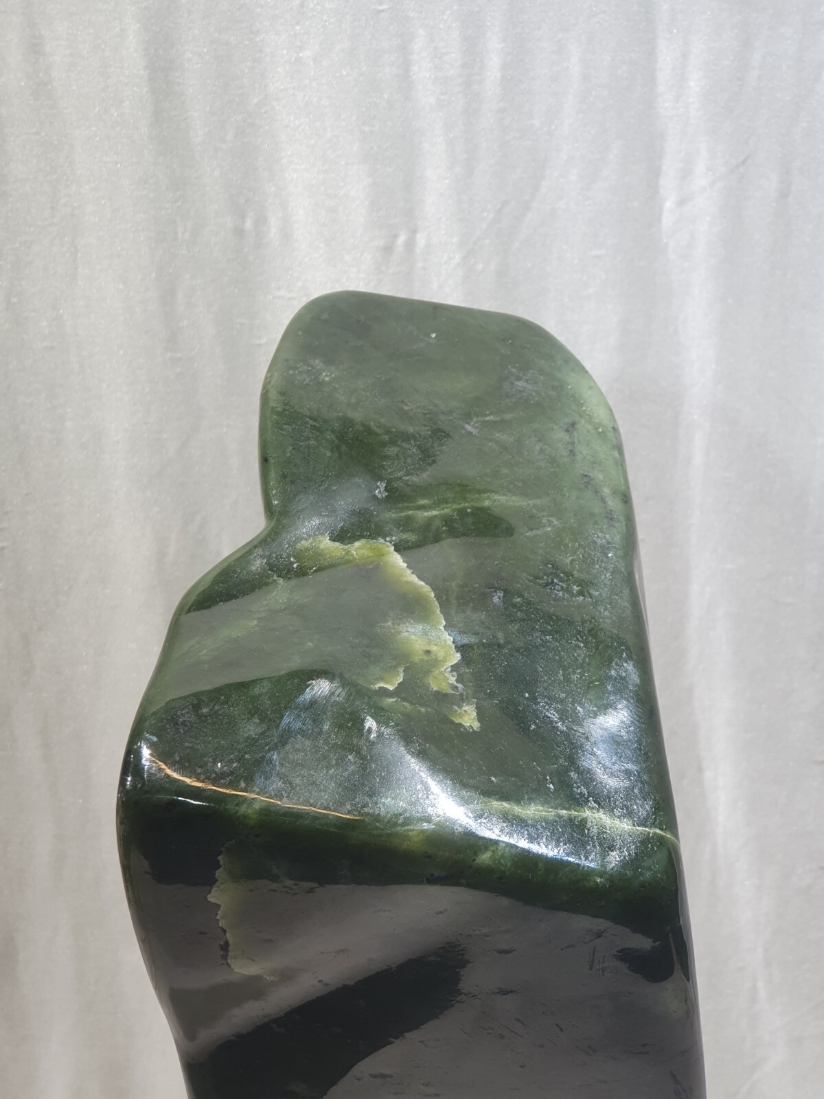 Jade Nephrit Sculpture Freieform Ground 63.9lbs 22 3/8×7 1/2×4 5/16in