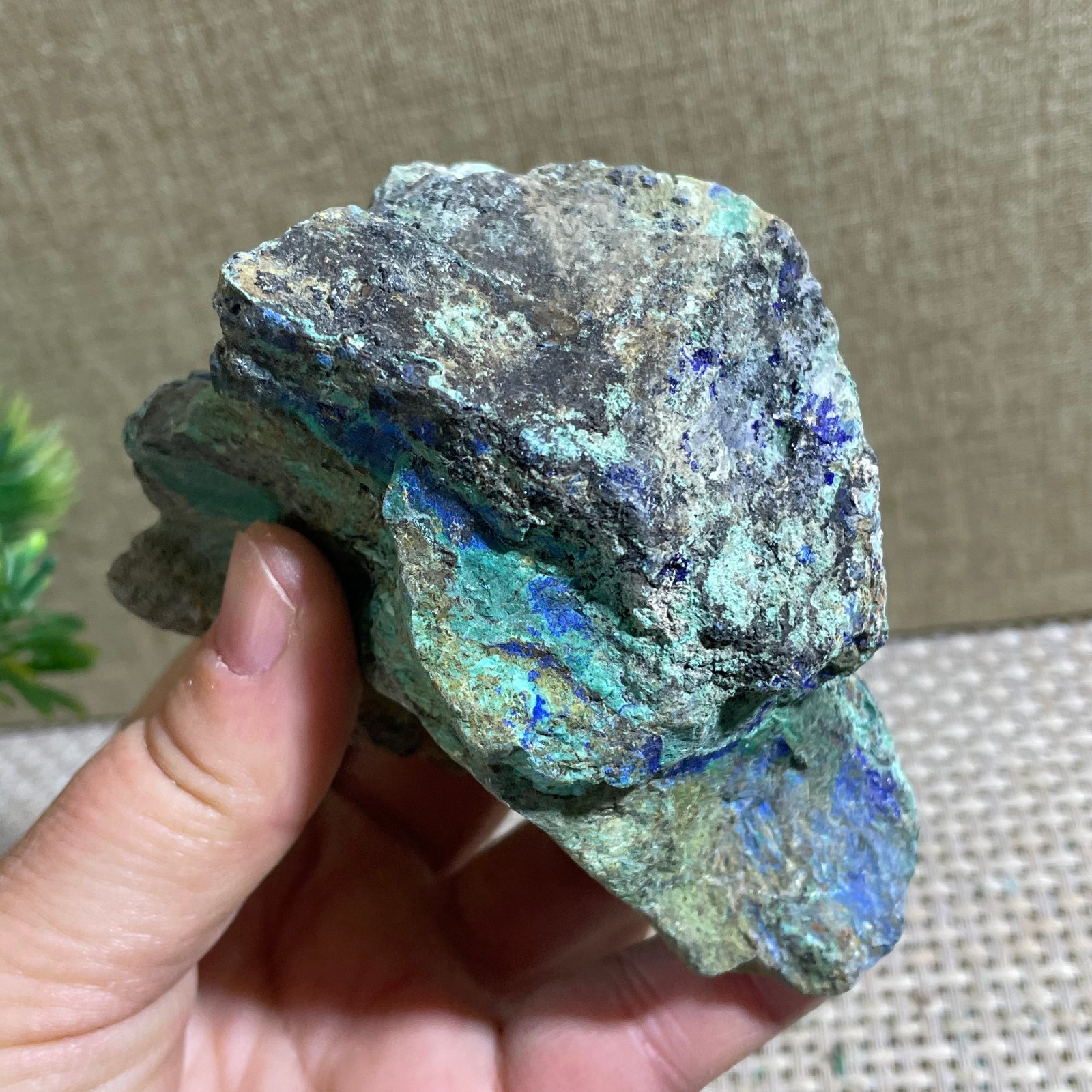 Restoration of Blue Copper Ore Quartz Crystal Mineral Samples 350g