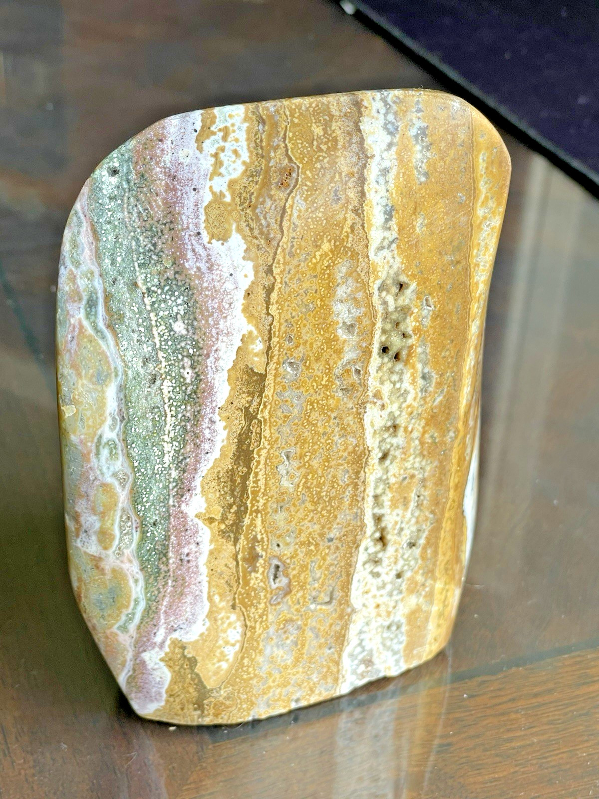 Hand Carved and Polished OCEAN JASPER crystal – 2062g, 4.545 – large sculpture