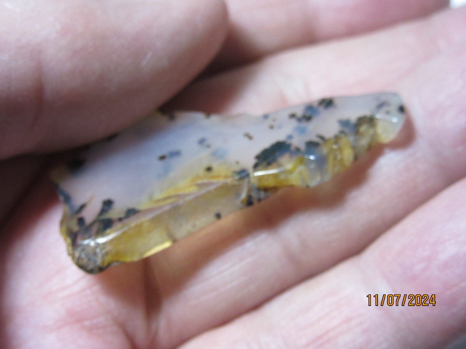 Montana Quartz Opaque Tumbled Agate Slice Collectible MQOAT-1.75