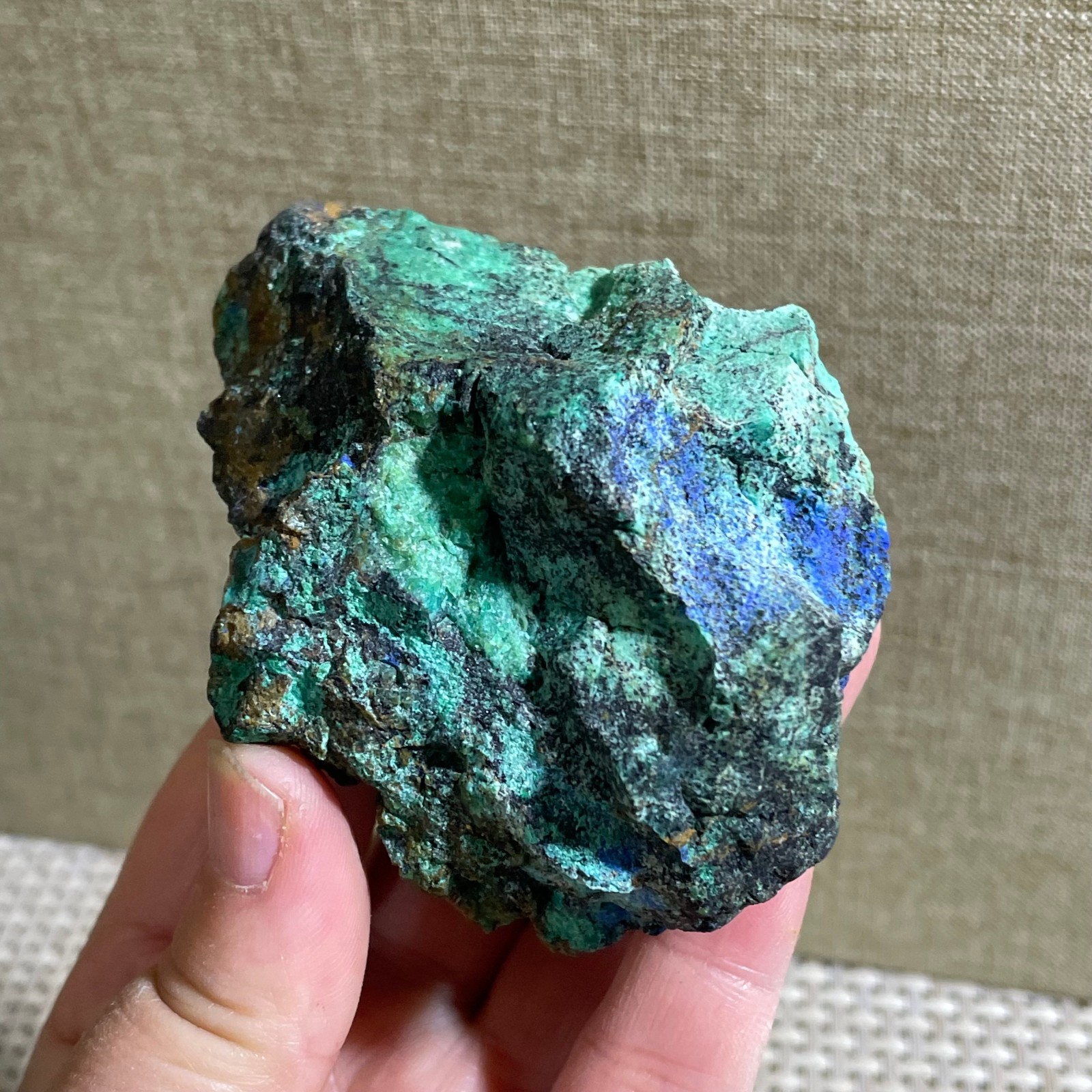 Restoration of Natural Blue Copper Ore Quartz Crystal Mineral Samples 148g