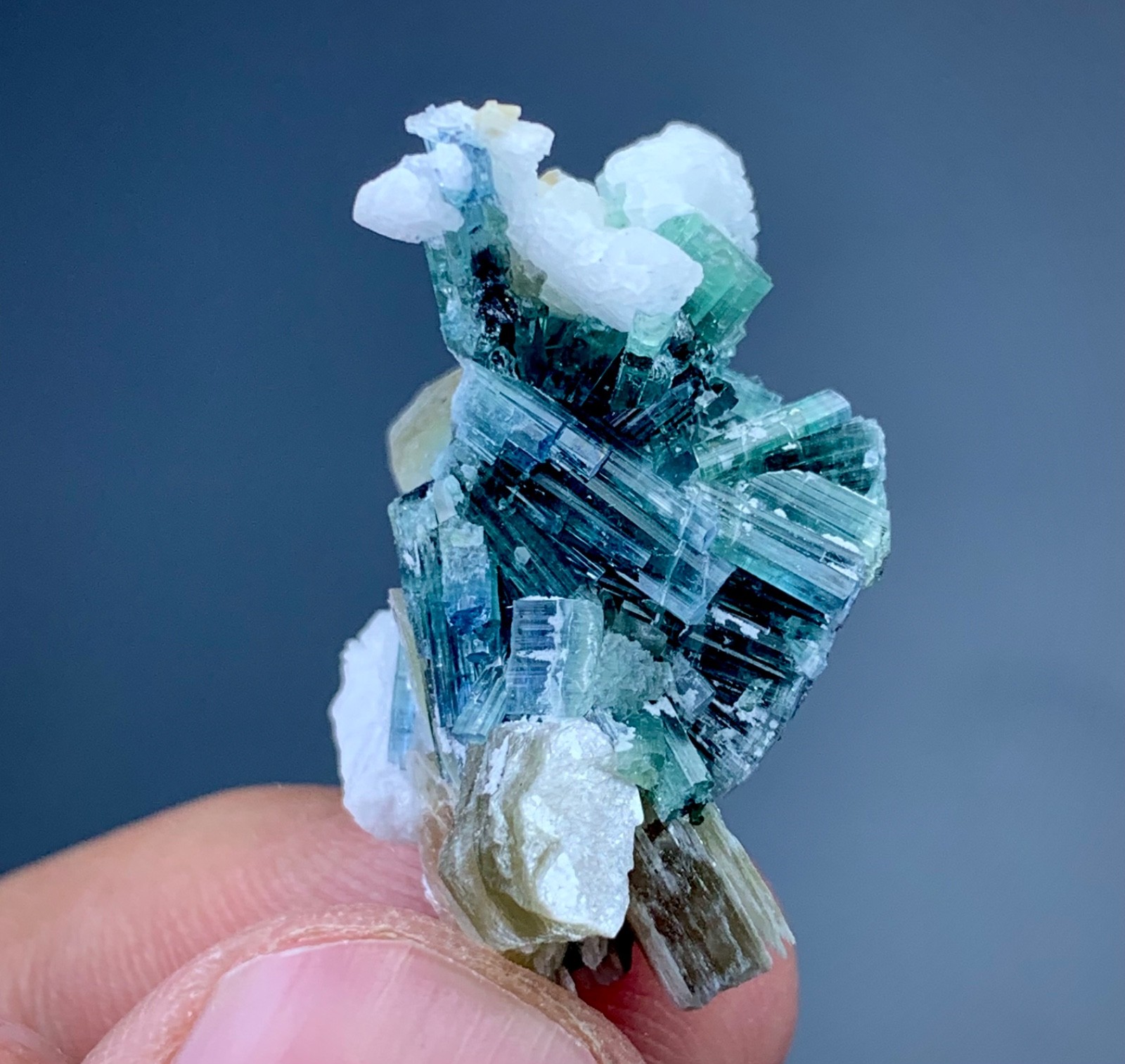 Natural Indicolite Tourmaline Crystal From Afghanistan (33carats )