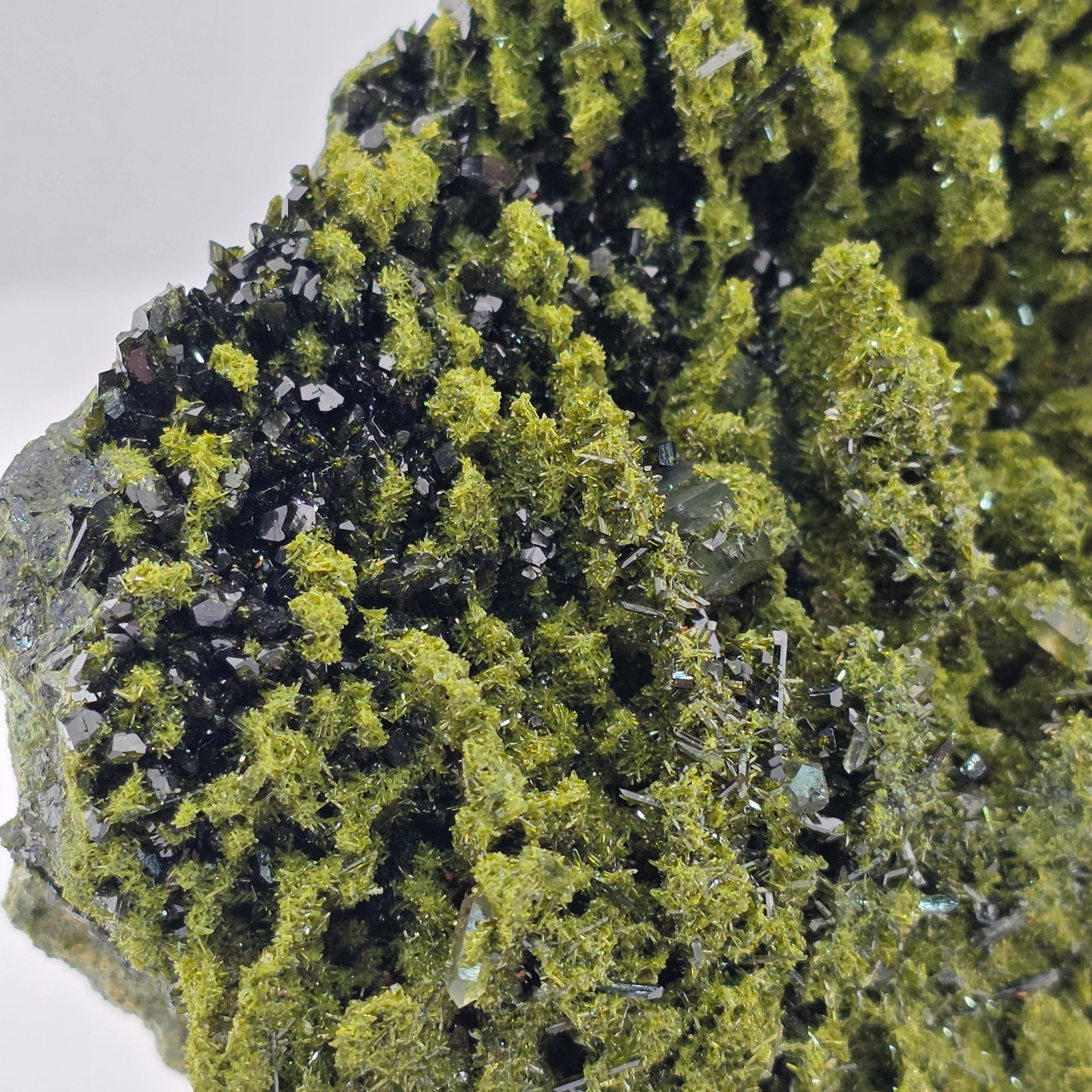 Light and Dark Green Epidote and Quartz – Multiple Generations