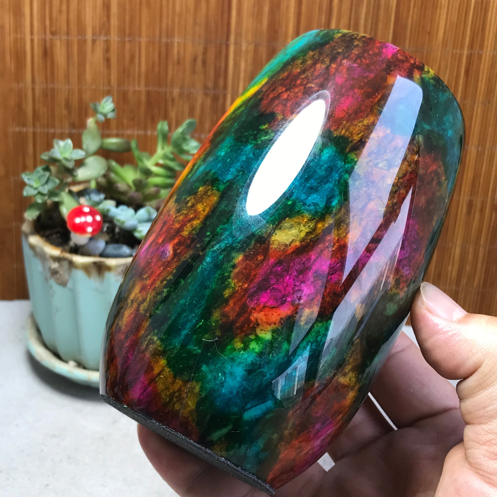 Natural “Seven Colors Jade” vase specimen -Taiwan China 1056g 129mm A5797