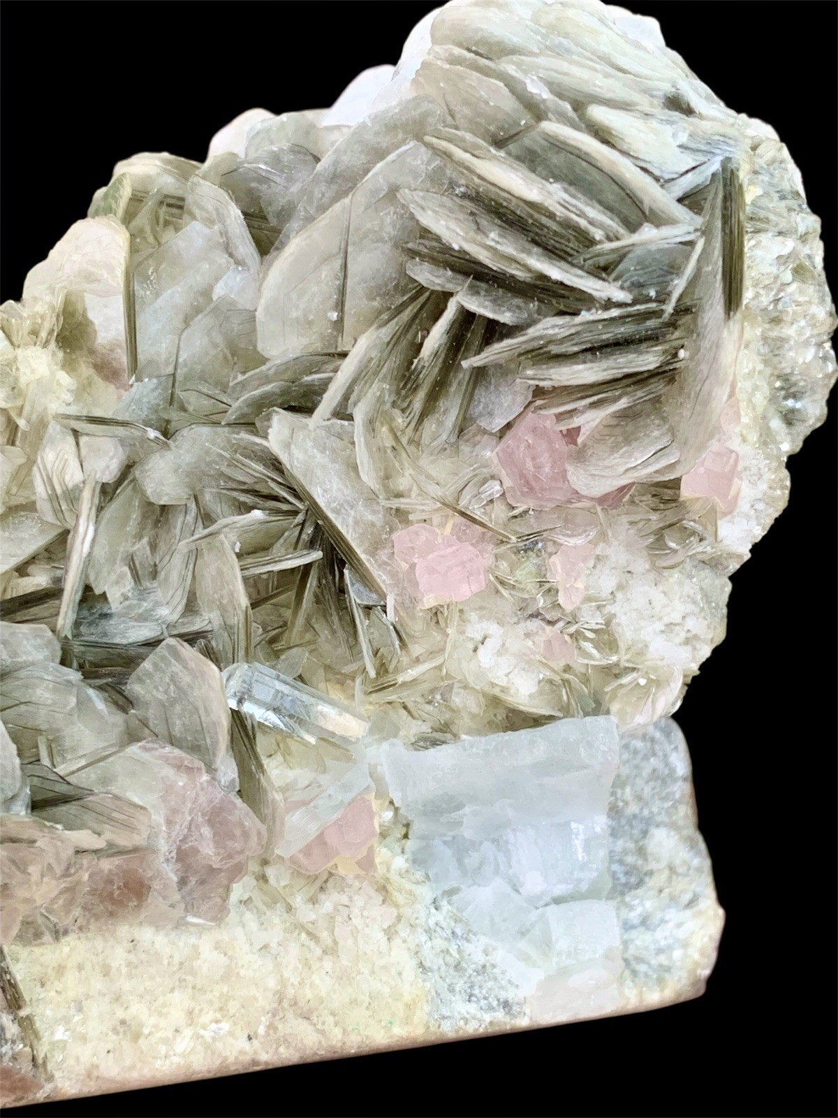 579 Grams Aquamarine Cluster With Mica Combine Specimen From Nagar Pakistan.