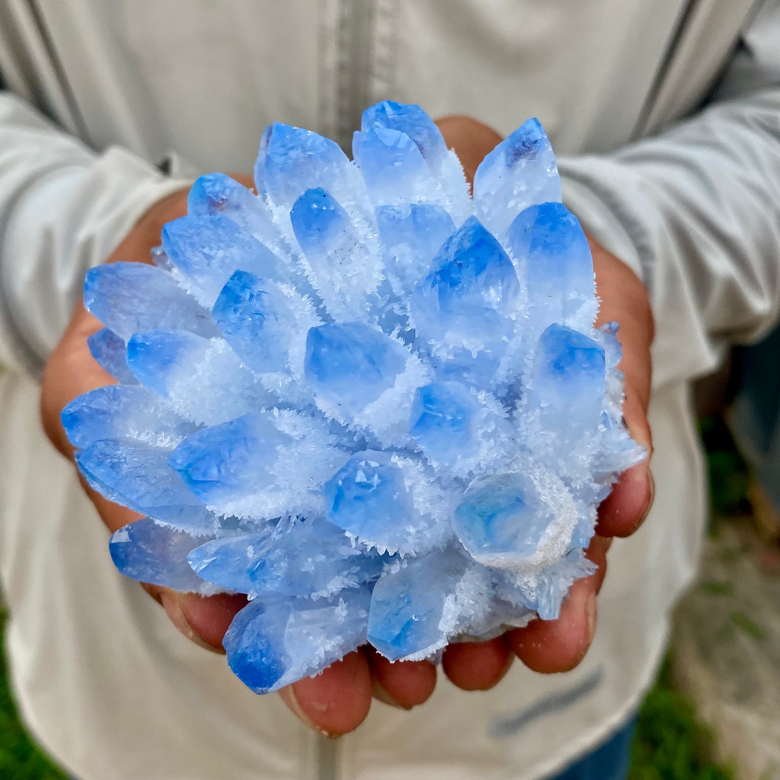 423G New find blue phantom crystal quartz cluster mineral specimen healing