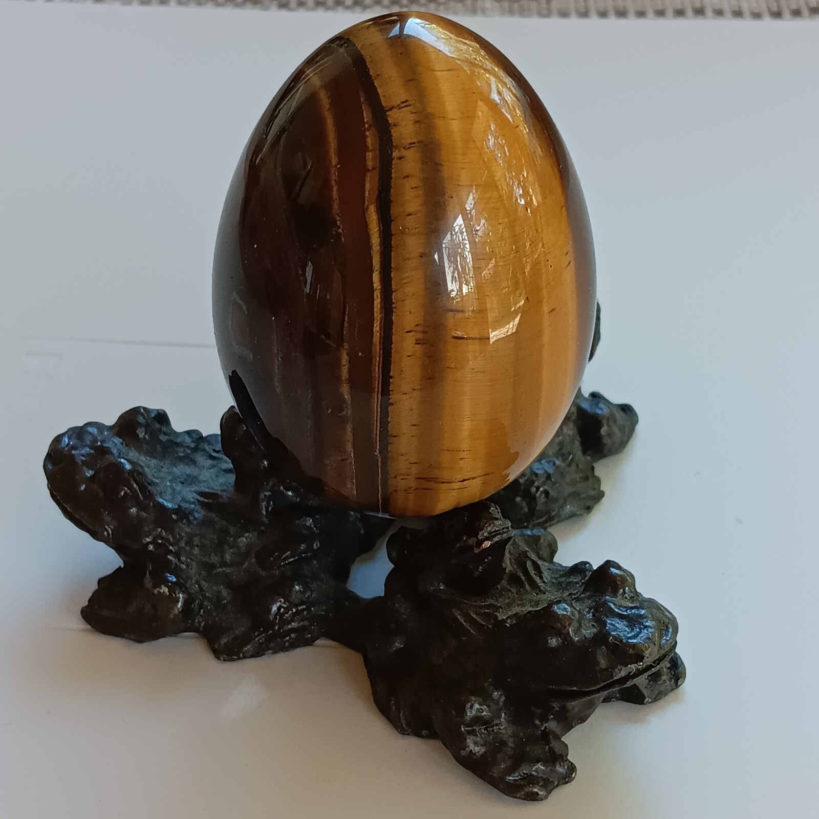 polished golden tiger eye Egg Gemstone Stand is Metal Mom & Baby Tripod Frogs 3″