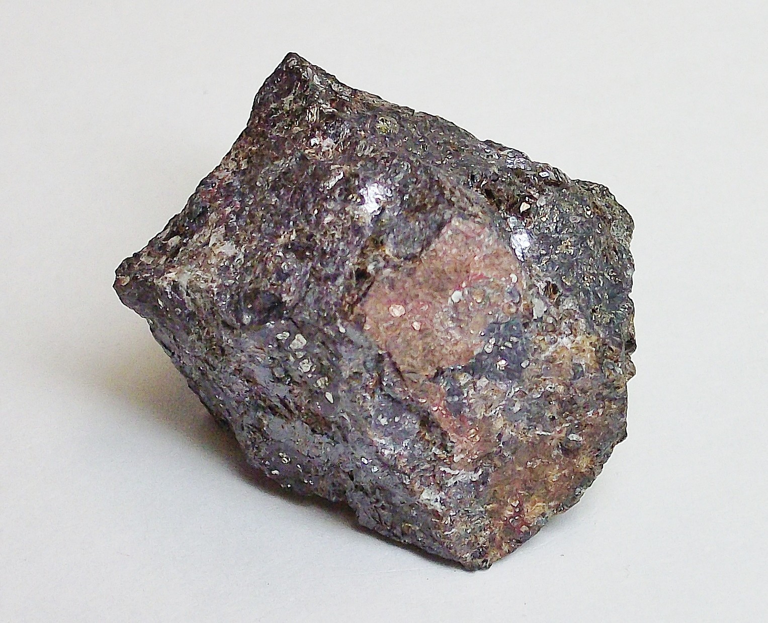 Fluorescent Sphalerite – Empire State No. 4 Mine, St. Lawrence Co., New York