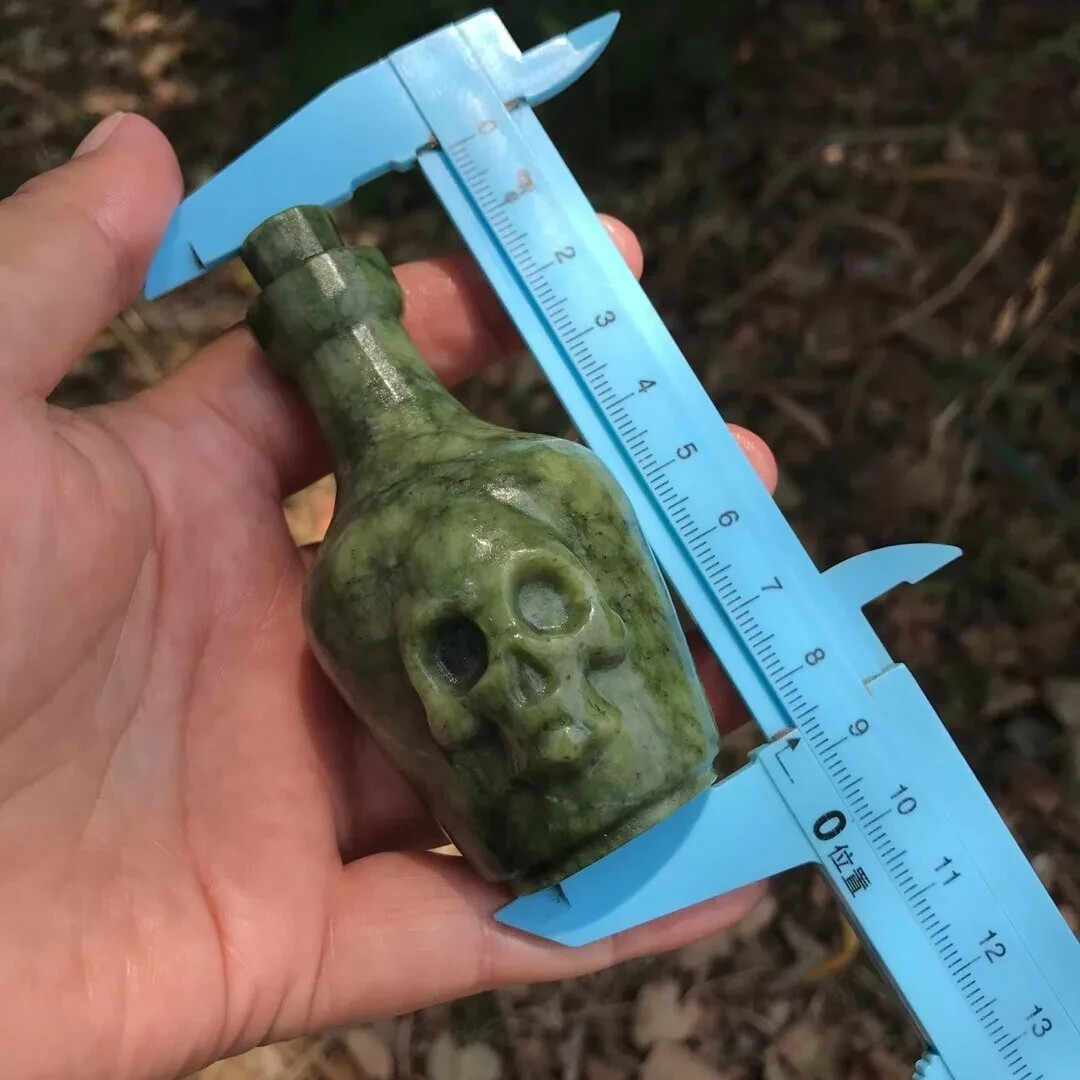 Natural Skull Perfume Bottle (Vine Jade) quartz crystal Random 1PC