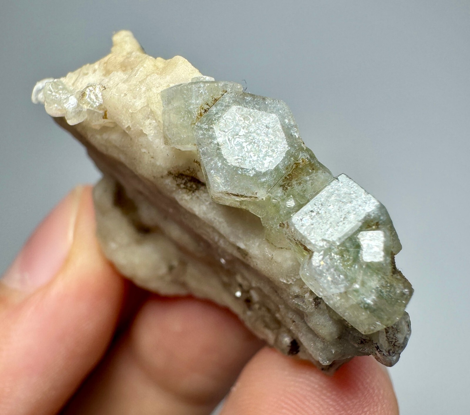 55 Carats Full Terminated Fluorescent Phosphore Apatite Crystals Bunch On Matrix