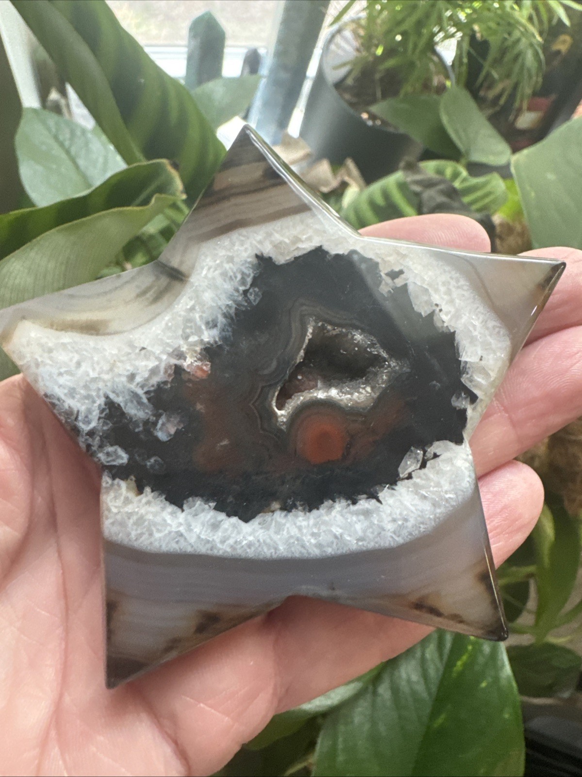 Sardonyx Crystal Star On Metal Stand With Druzy 115 Grams 3.5”