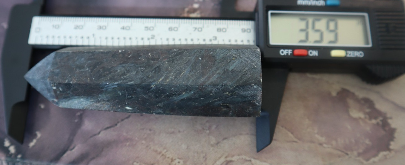 ARFVEDSONITE WITH GARNET POINT BUNDLE (9) POINTS INCLUDED/ OVER 2 LBS