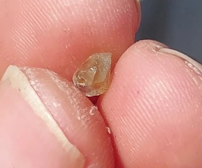 BICOLOR ORANGE & LIGHT BLUE SAPPHIRE FROM MONTANA, USA