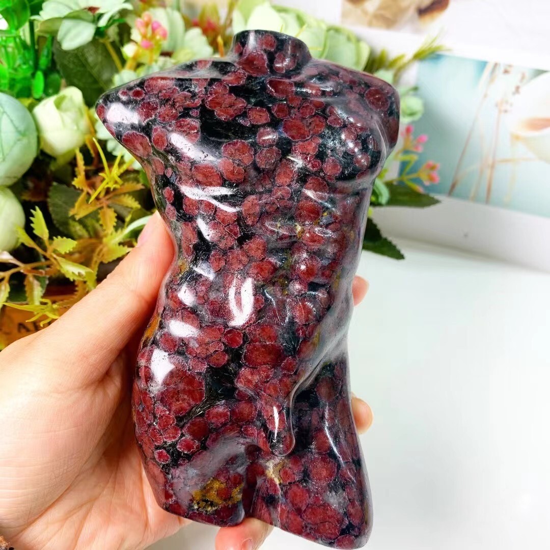 1pc Natural crystal man body garnet model carving Healing Home decoration