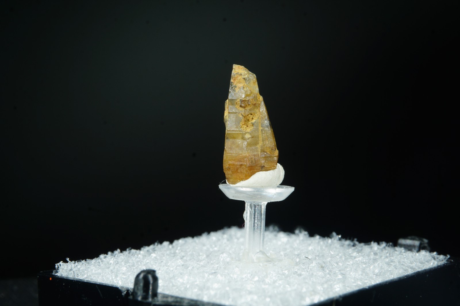 Corundum var. Sapphire / Sri Lanka / Thumbnail Mineral Perky Box Specimen