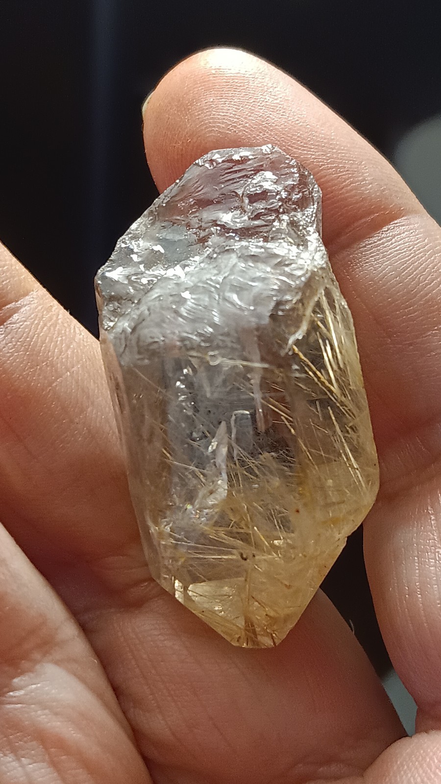 GREAT CRYSTAL WITH NICE POINTS PLUS STRIATIONS MEASURES APPROXIMATELY 1 5/8″