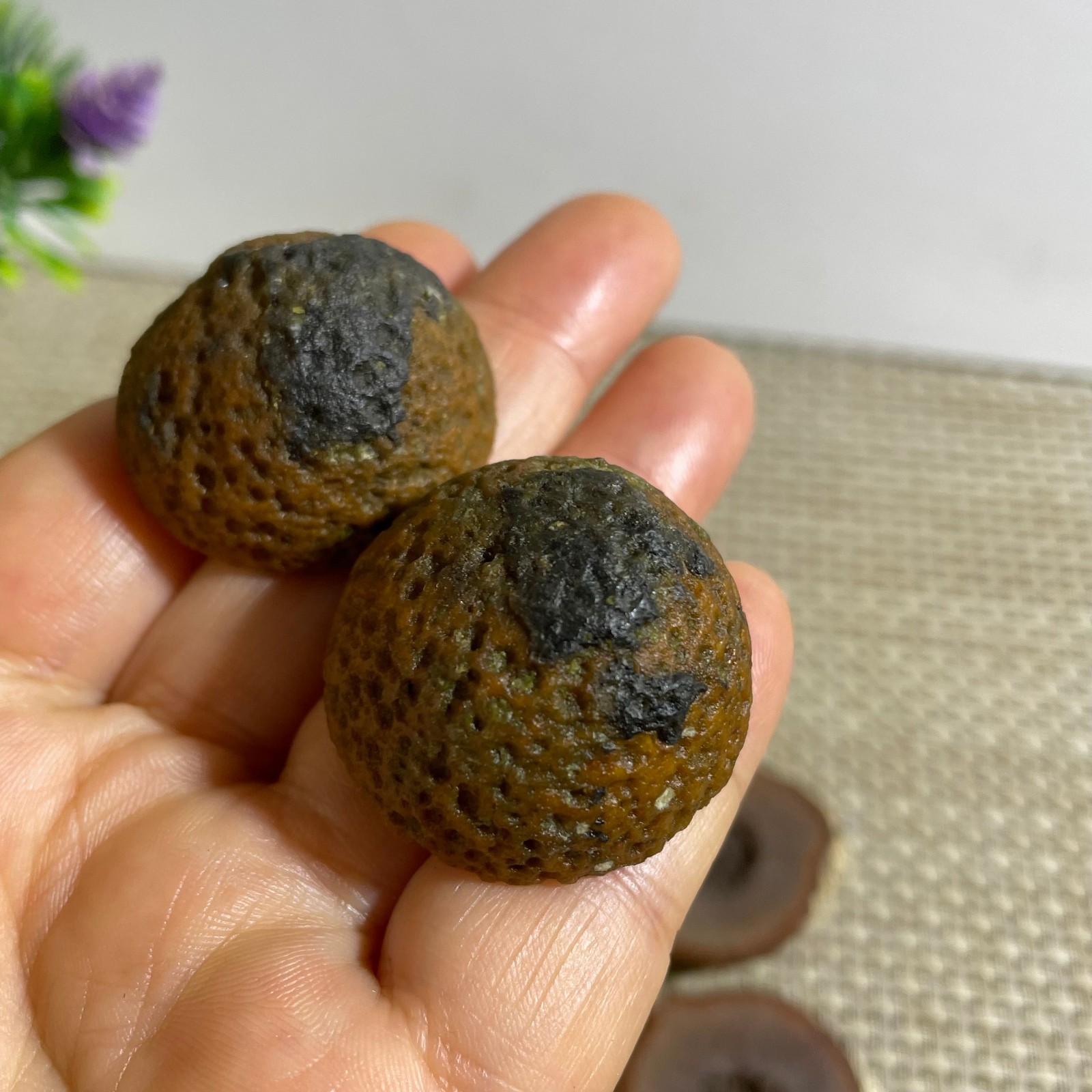 Natural cave Warring States red agate home decoration ornaments rough 46g