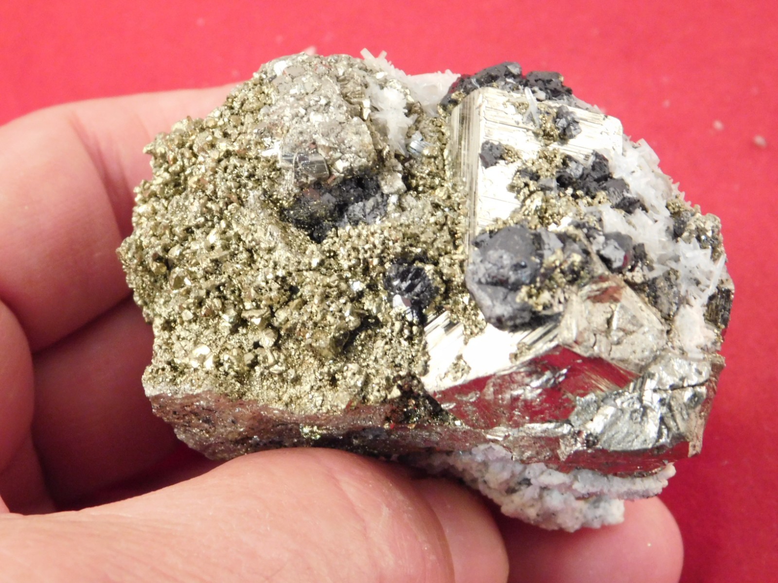 Druzy PYRITE Crystal CUBE Cluster with Sphalerite and Chalcopyrite Peru 217gr