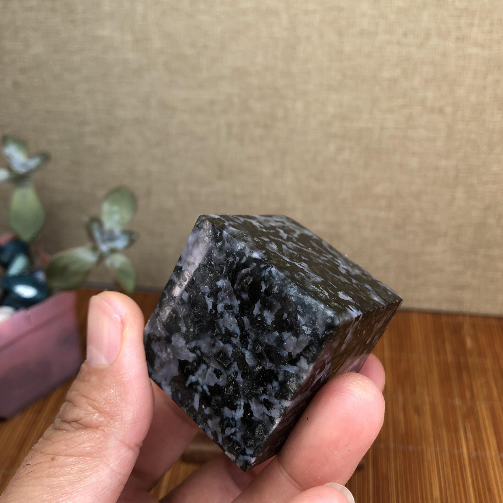 36mm Natural merlinite Snakeskin spotted crystal Specimen Cube block 148g A4159
