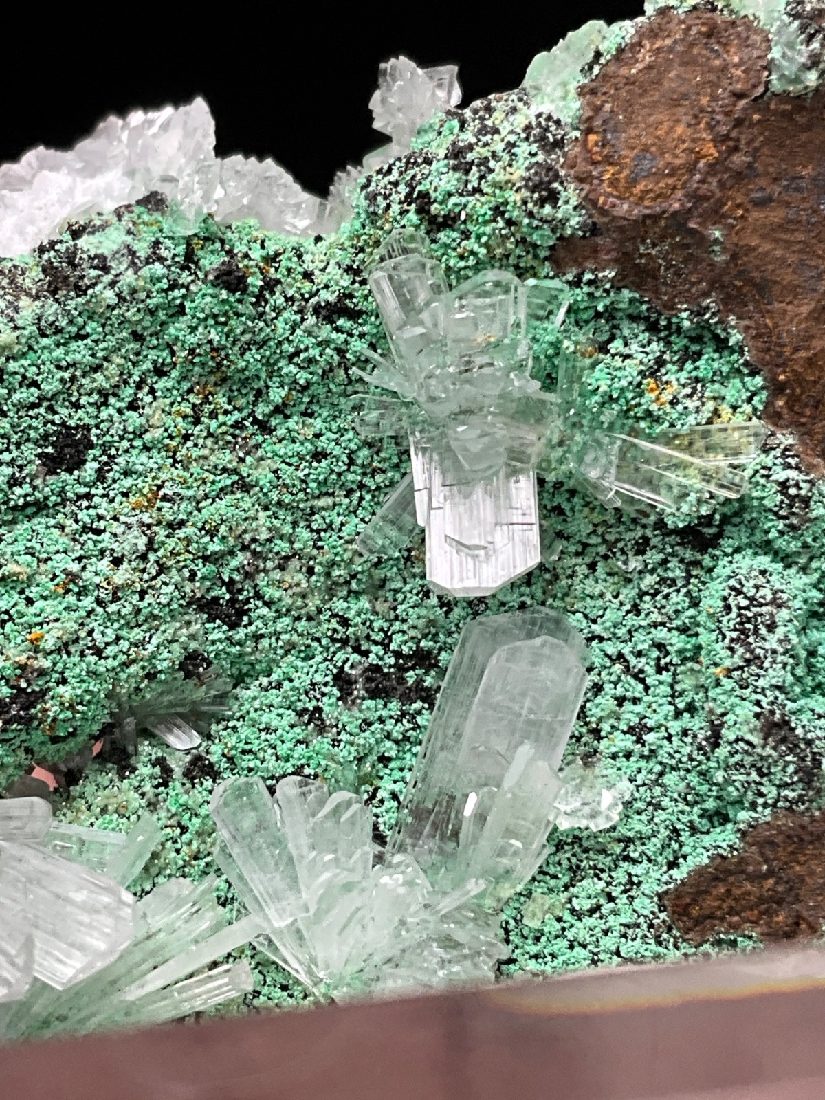 FINE COMBO! CALCITE, HEMIMORPHITE & CONICHALCITE FROM OJUELA MINE, MEXICO