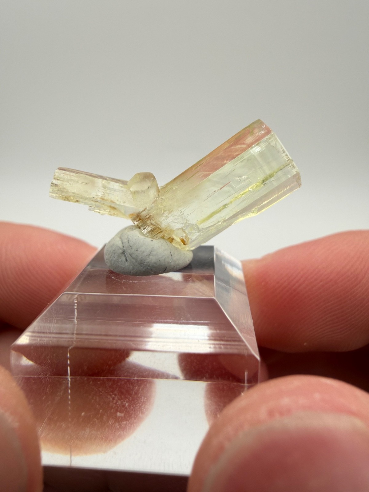 Large and Exceptional Thaumasite Crystal from the N’Chwaning Mines, South Africa