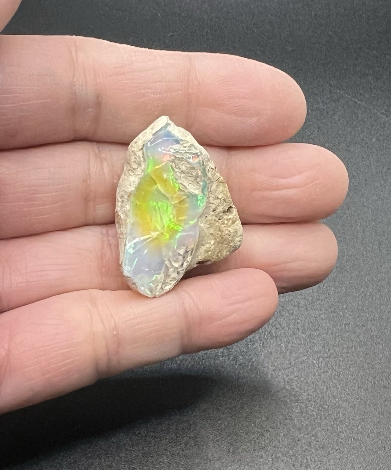 Ethiopian Welo Genuine Opal 6g Almost 1 1/2in AWESOME FLASHES