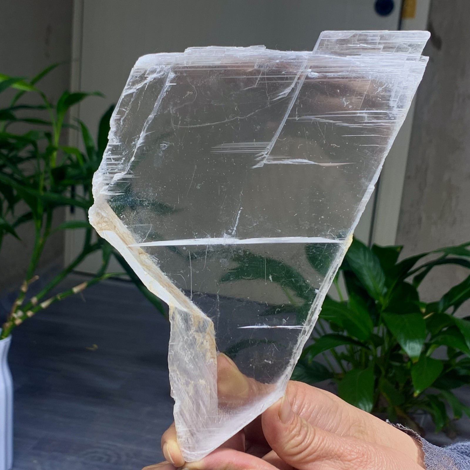 494G Natural selenite gypsum quartz crystal slab mineral specimen healin