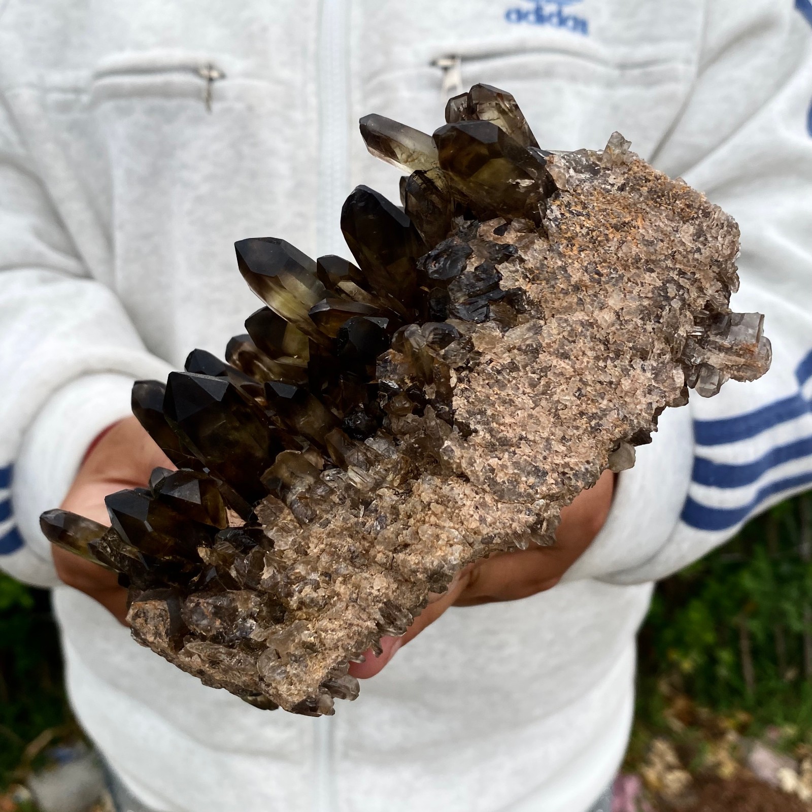 2.33LBNatural Black Smoke Color Quartz Cluster Crystal Specimens Mineral Healing