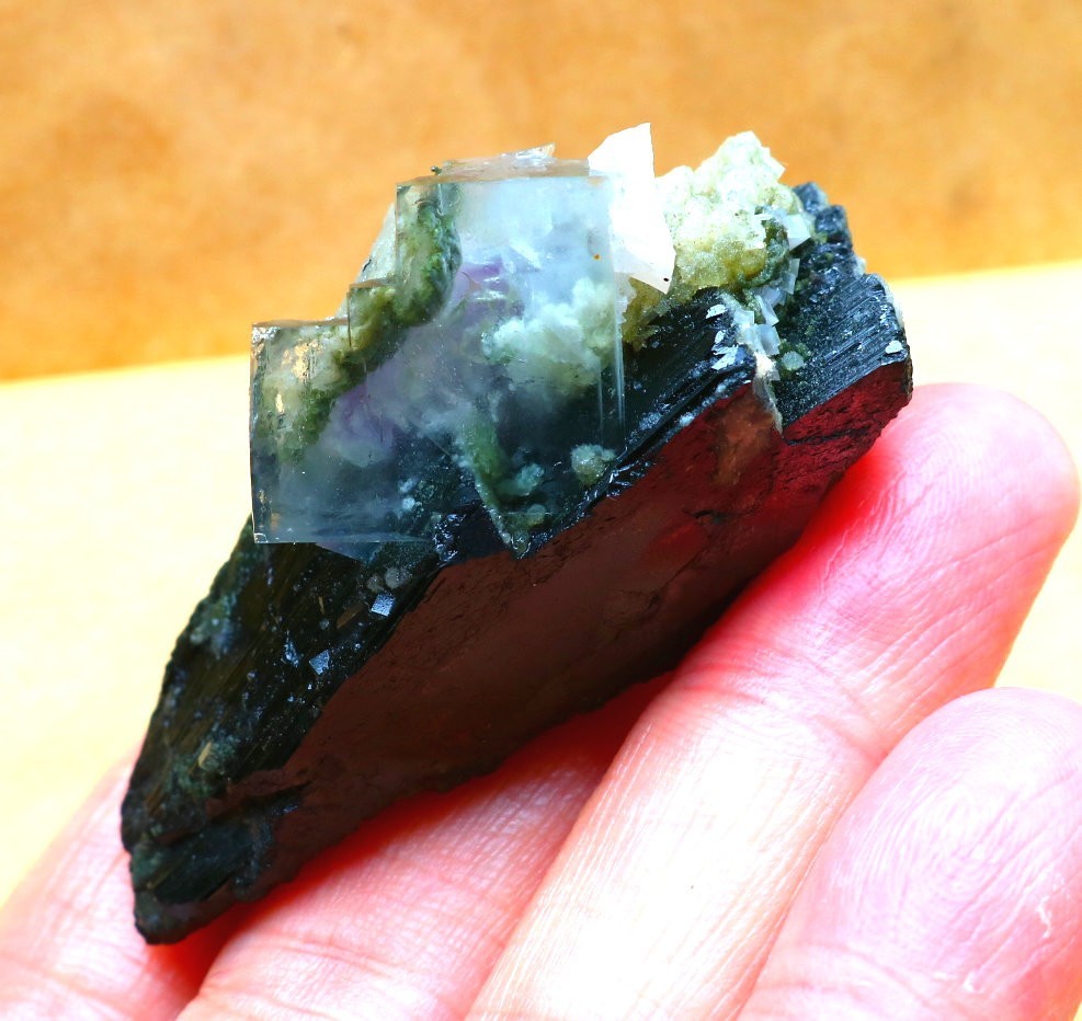 Natural Blue Cubic fluorite Black tungsten ore Mica mineral specimen/yaogangxian