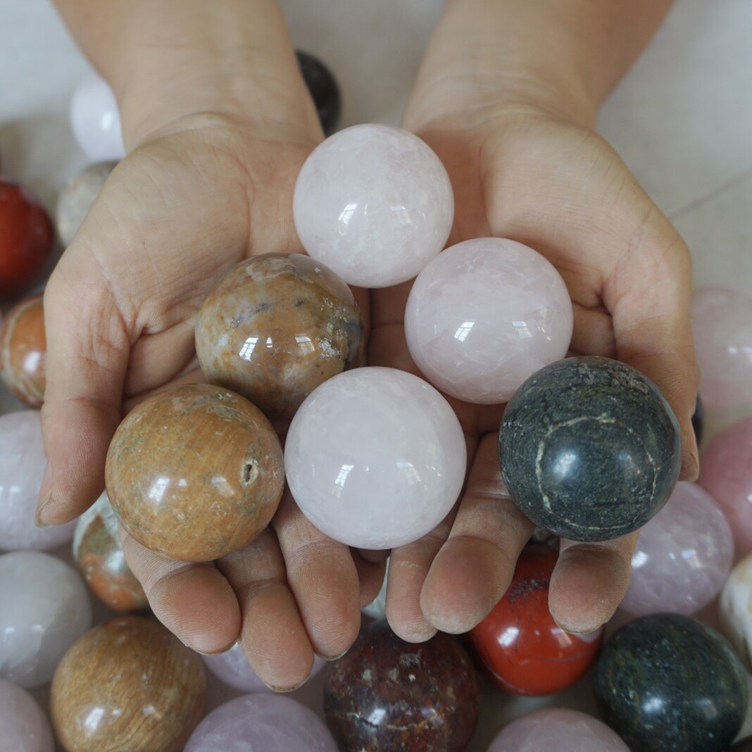 10Pcs Natural Quartz Crystal Jasper Sphere Ball Diverse Rock Tumbles Healing 4cm