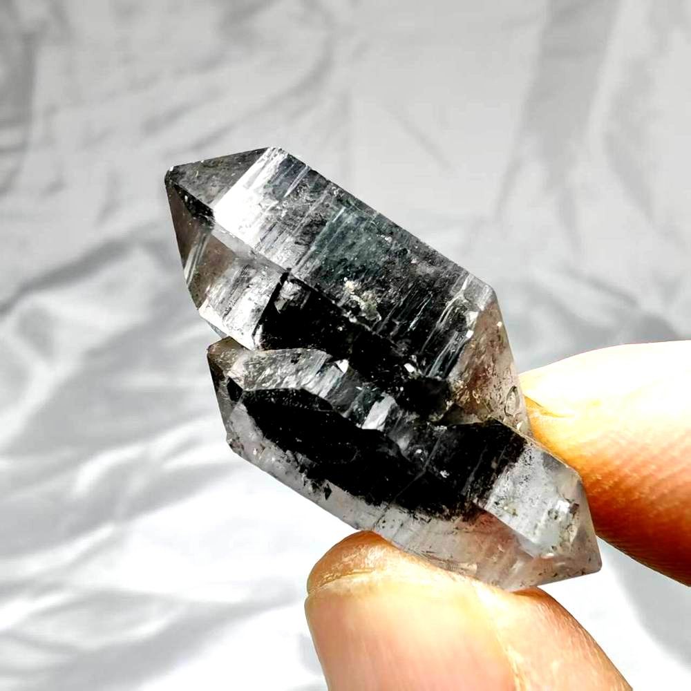 Herkimer Diamond Quartz Cluster DT Crystal w/ Hydrocarbon 8g 35-15mm
