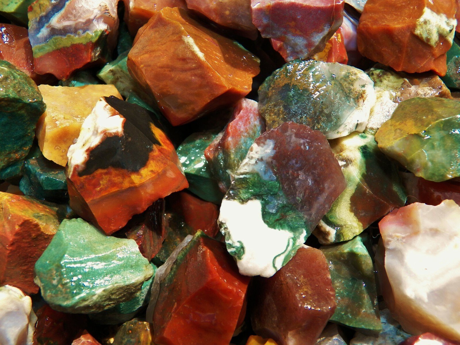 3000 Carat Lots of Fancy Jasper Rough – Plus a FREE Faceted Gemstone
