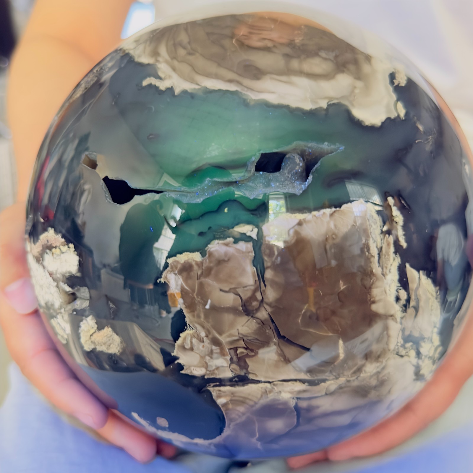 21.23LB Natural volcanic agate crystal cave ball polishing and healing 9.65kg